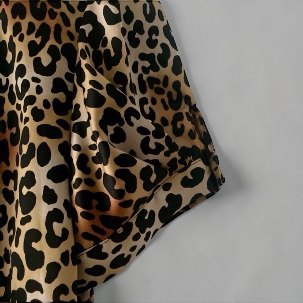 WORTHINGTON Leopard Print Ruffle Blouse Size Small Short Sleeve Button Front - Picture 7 of 9